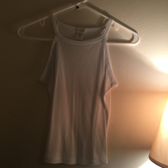 white crop tank top - Picture 1 of 2